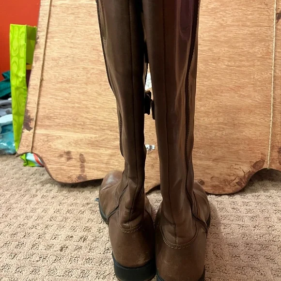 ECCO leather boots. Lightly wore.  Excellent condition! - Picture 7 of 8